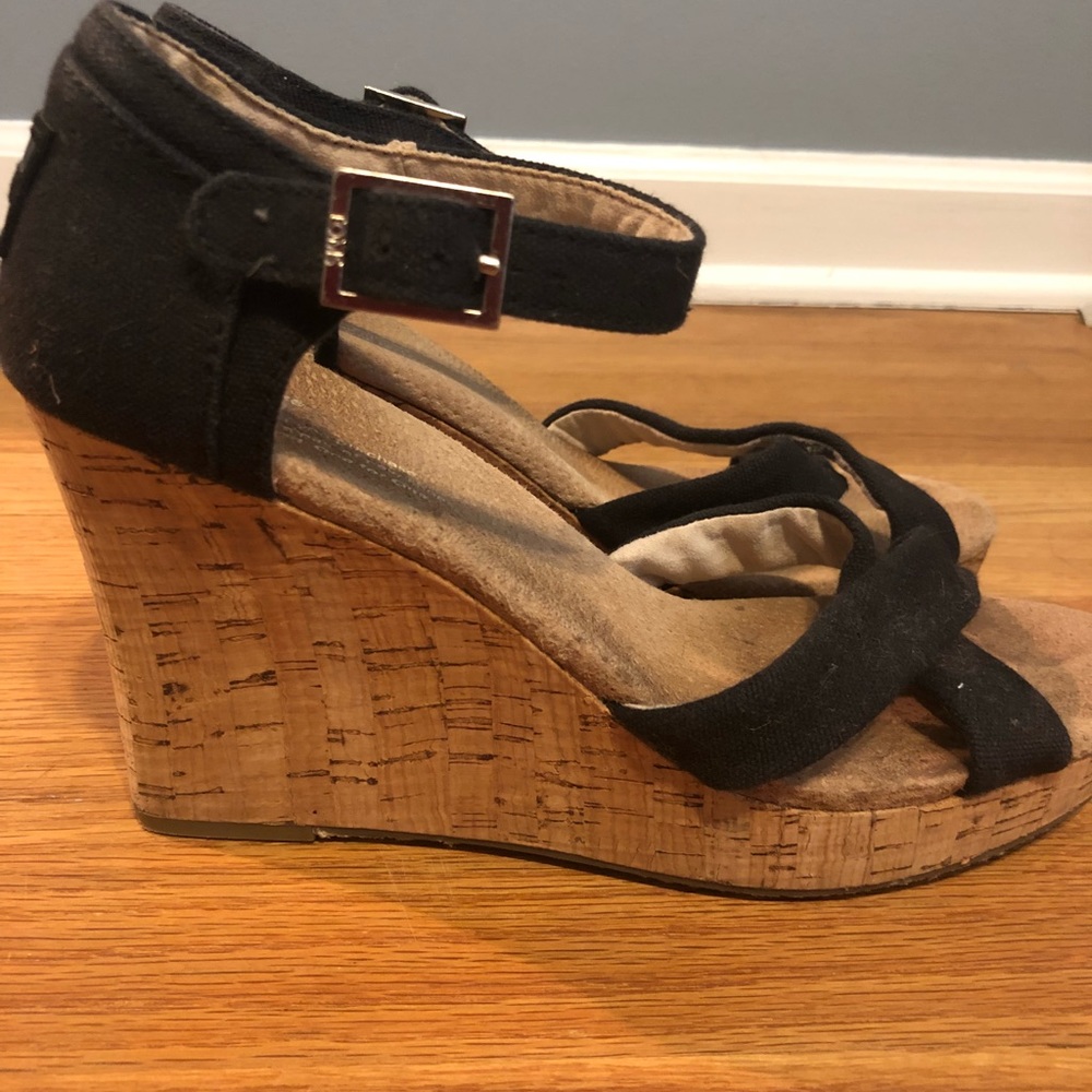 Toms Wedges